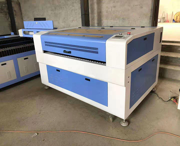 激光機